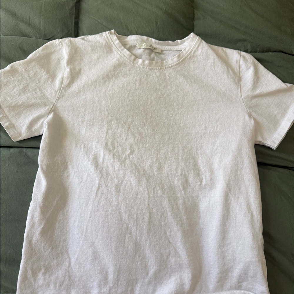 NWOT Zara women’s White Short Sleeve Crewneck Tee